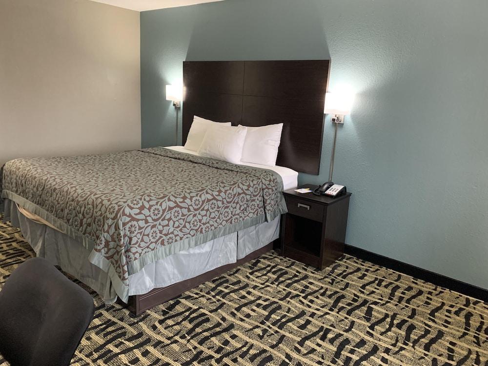 Days Inn & Suites By Wyndham Collierville Germantown Area Extérieur photo