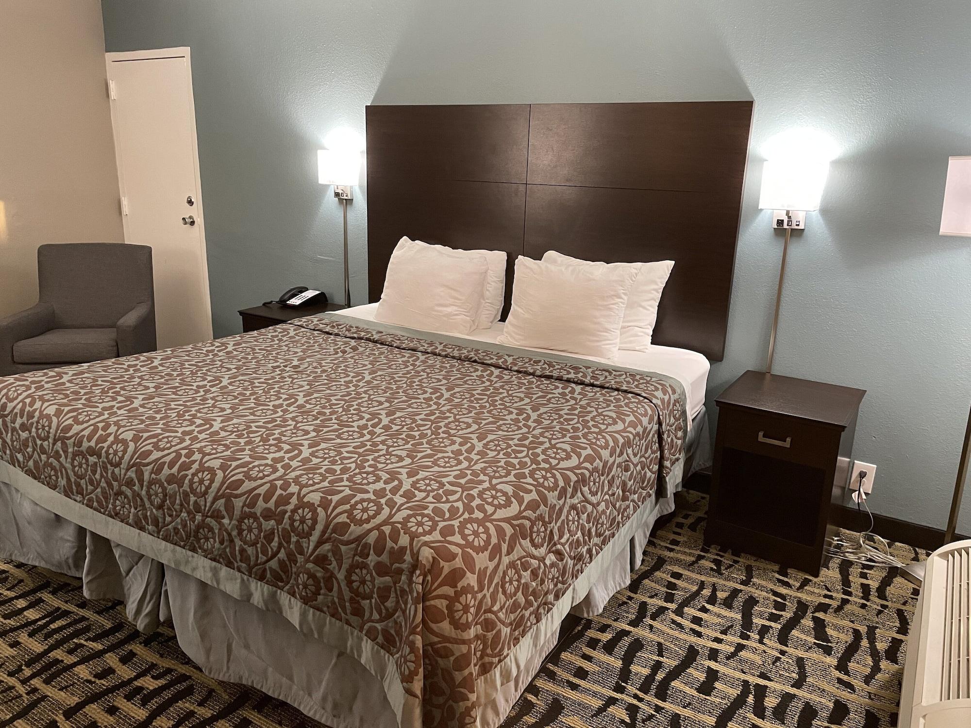 Days Inn & Suites By Wyndham Collierville Germantown Area Extérieur photo