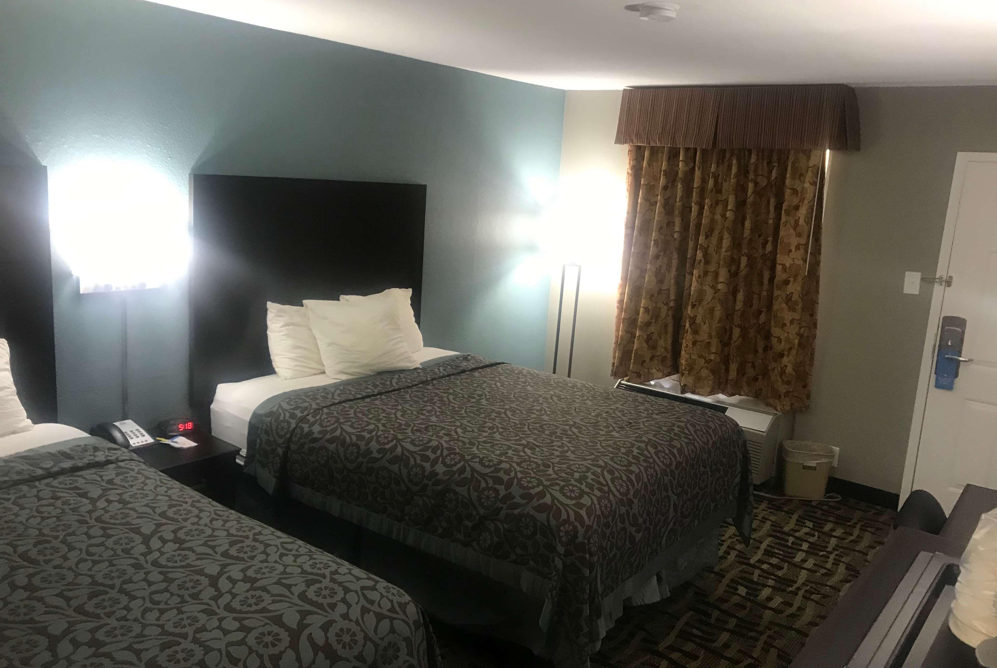 Days Inn & Suites By Wyndham Collierville Germantown Area Extérieur photo