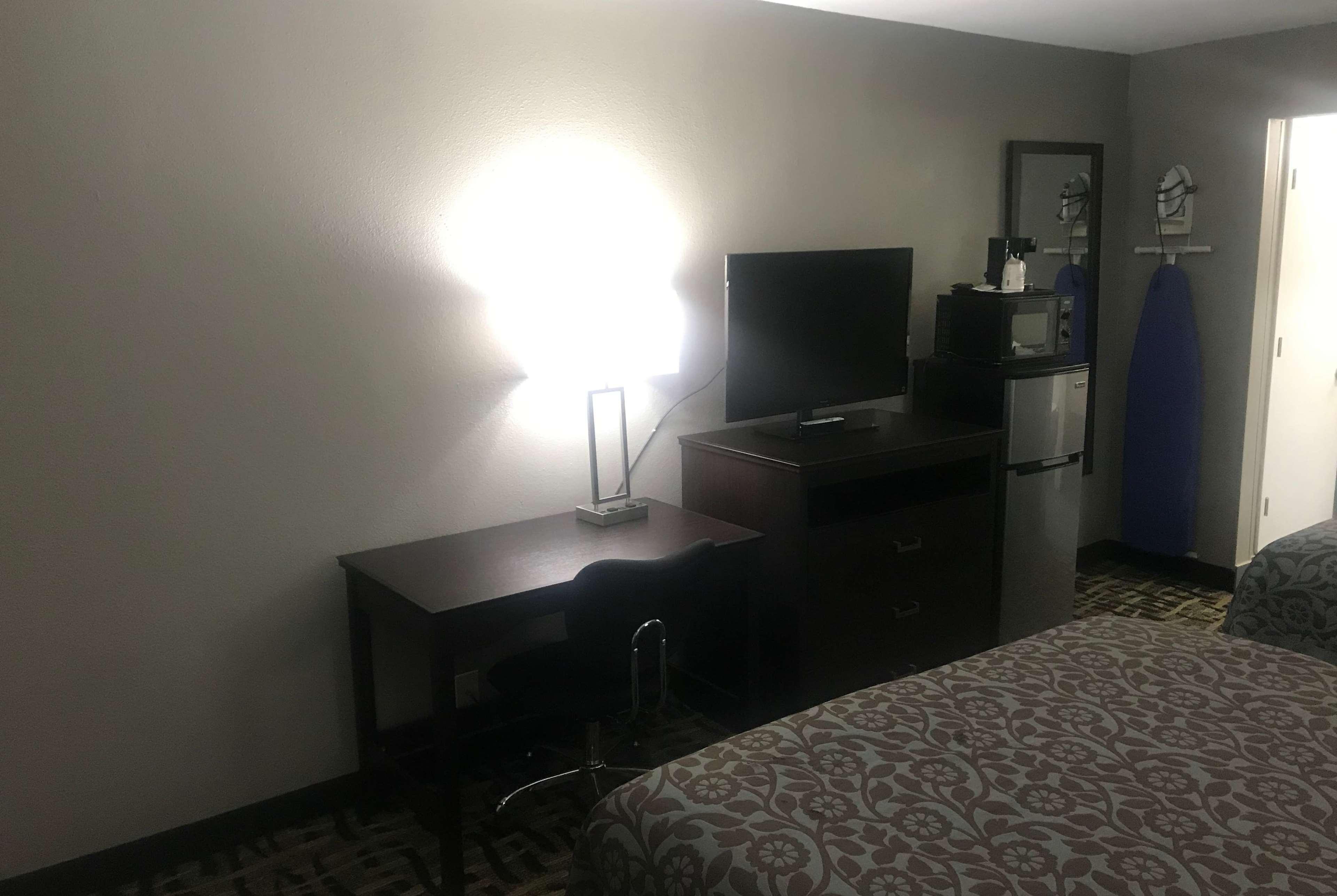 Days Inn & Suites By Wyndham Collierville Germantown Area Extérieur photo