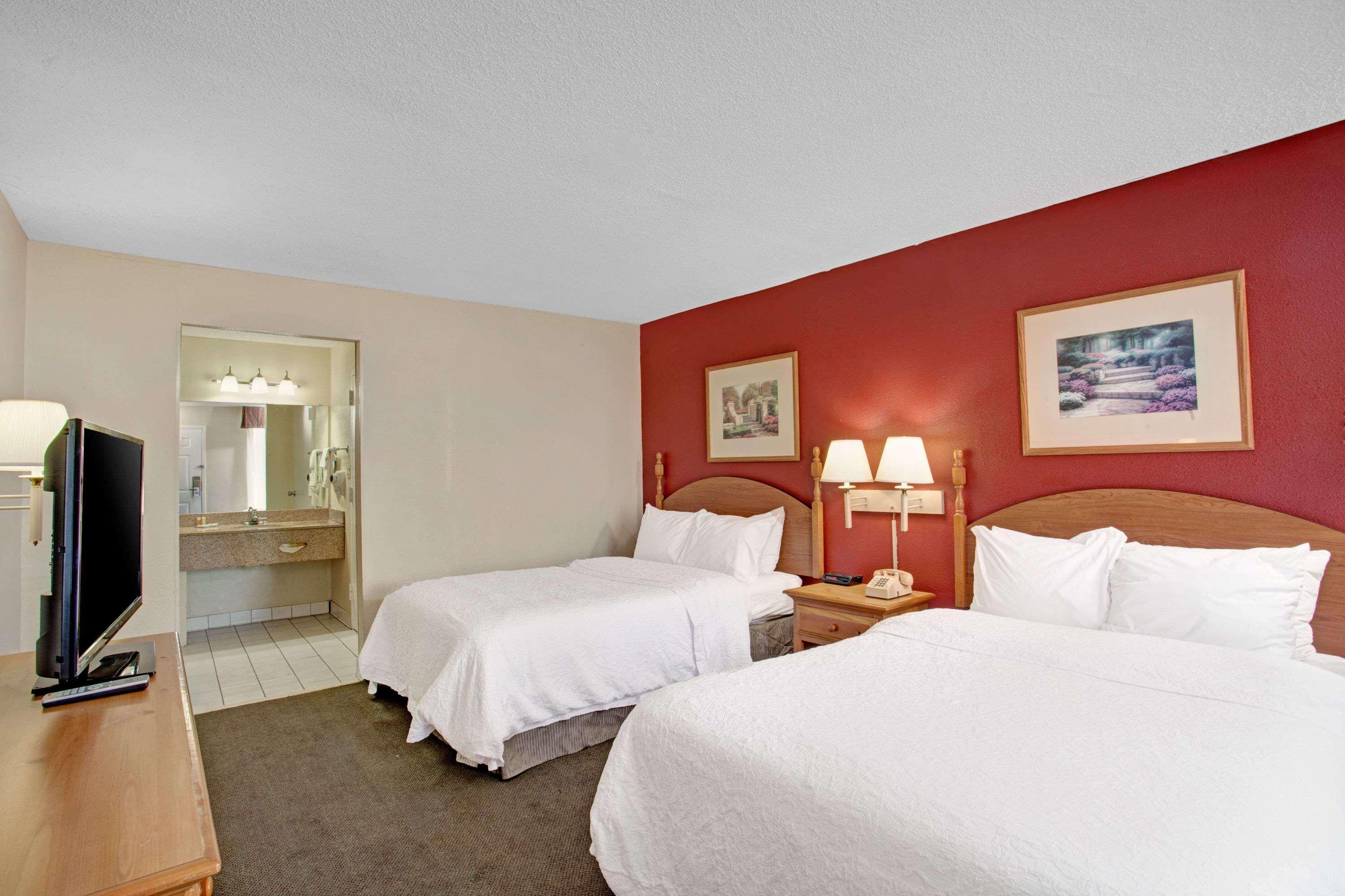 Days Inn & Suites By Wyndham Collierville Germantown Area Extérieur photo