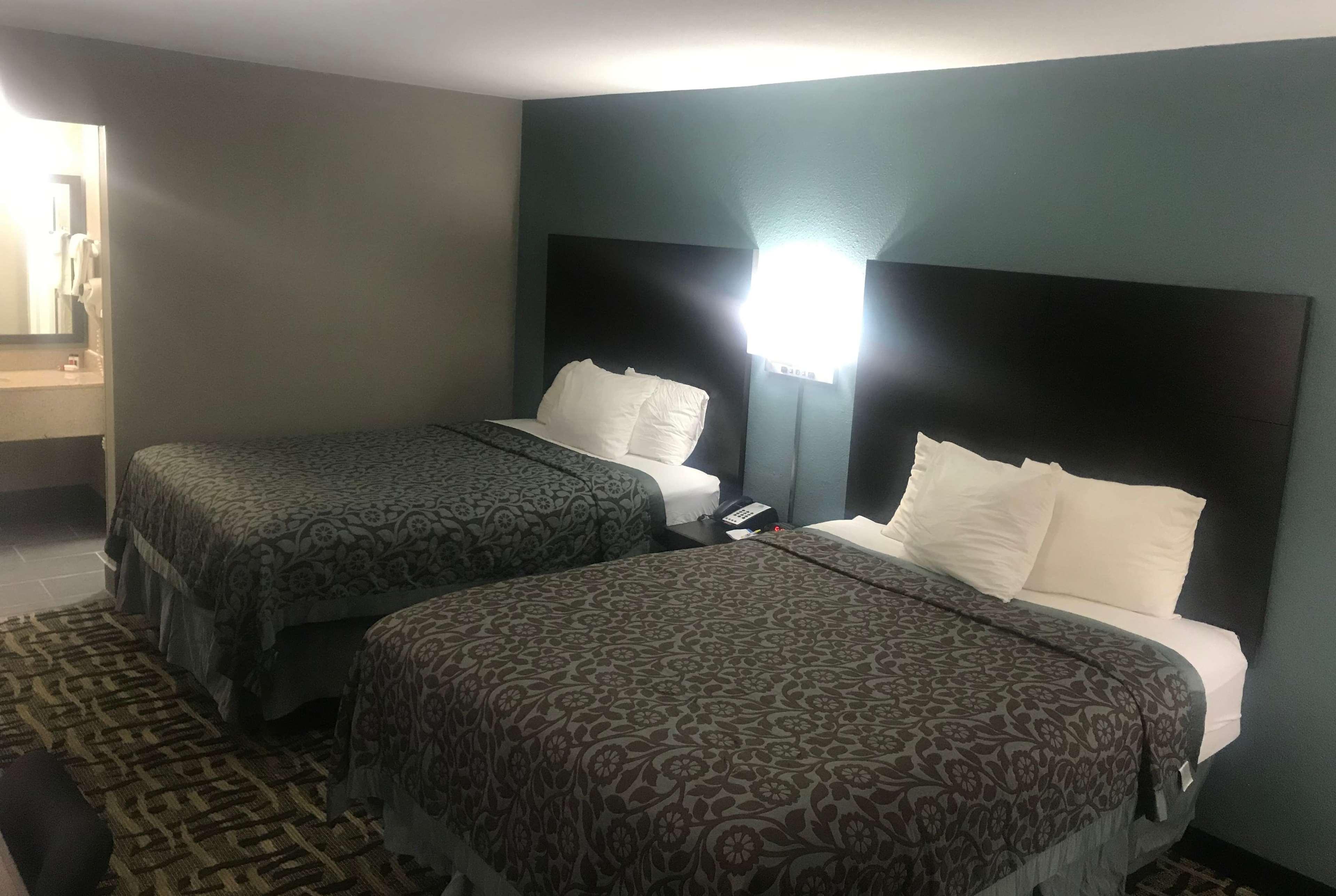Days Inn & Suites By Wyndham Collierville Germantown Area Extérieur photo