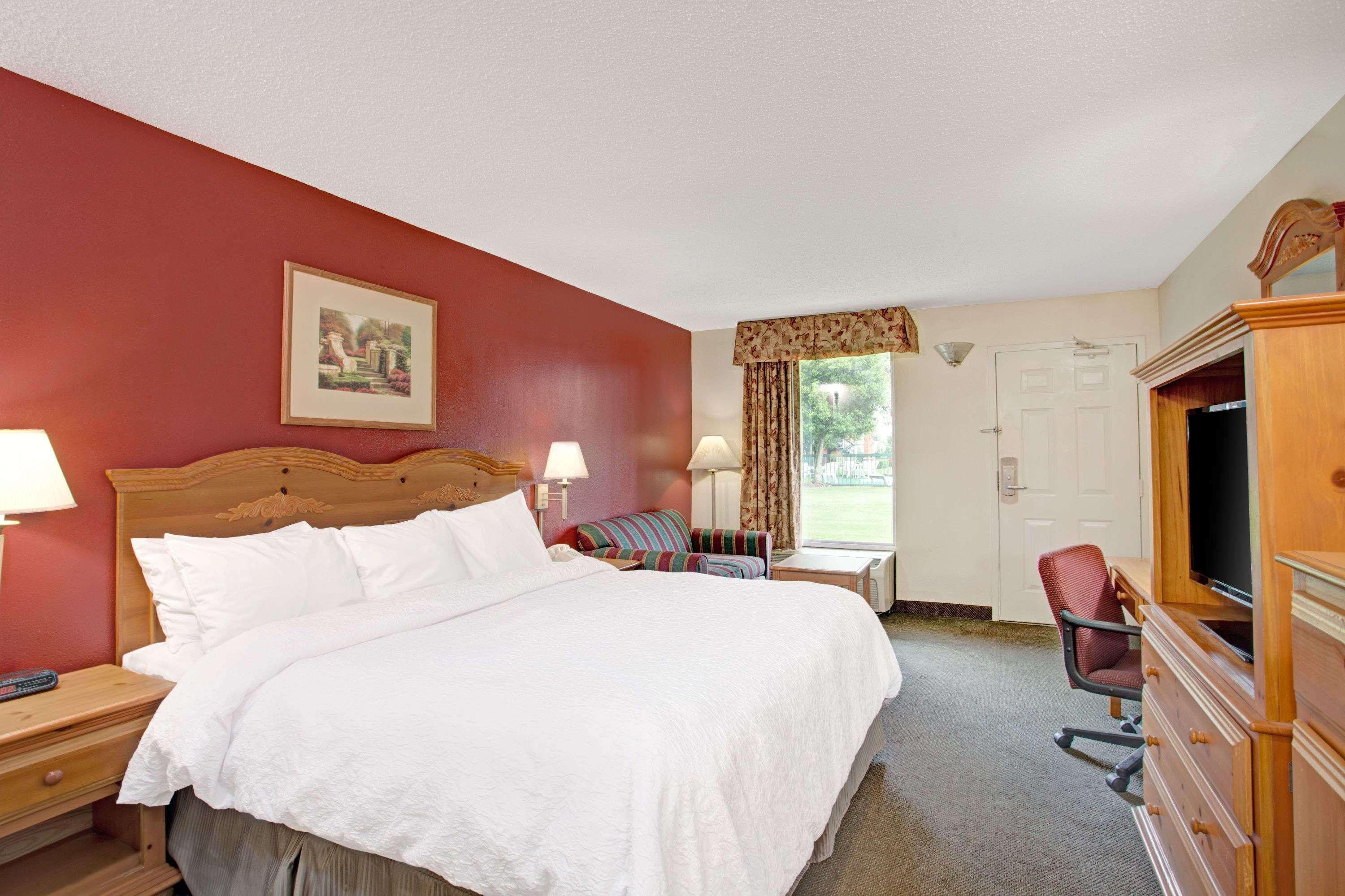 Days Inn & Suites By Wyndham Collierville Germantown Area Extérieur photo